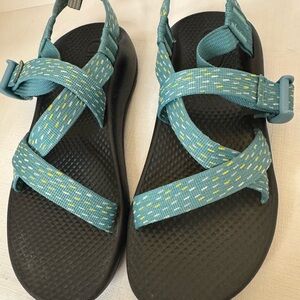Chaco Turquoise White Yellow Unisex/Girls Summer Ready Sandals EUC Fast Ship
